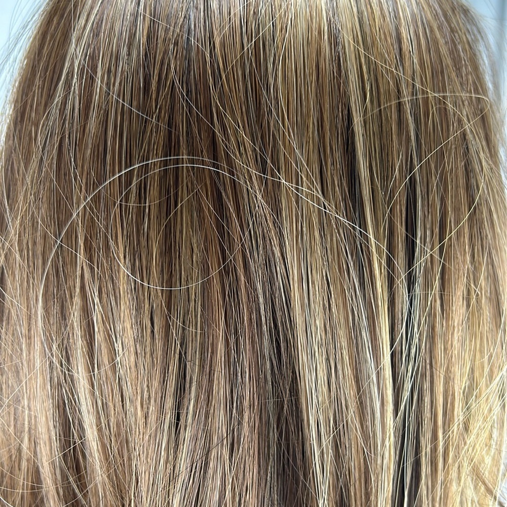 031 "the Livi" Light Golden Brown Straight LONG 24” Synthetic Wig - Picture 11 of 11